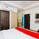 Hotel Golden Bliss At New Delhi Airport